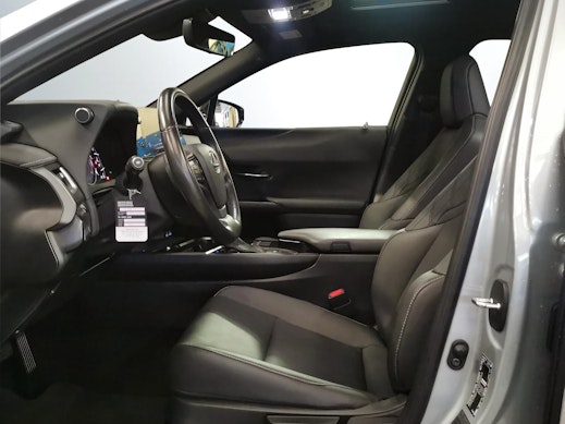 LEXUS UX 250h F-Line 2