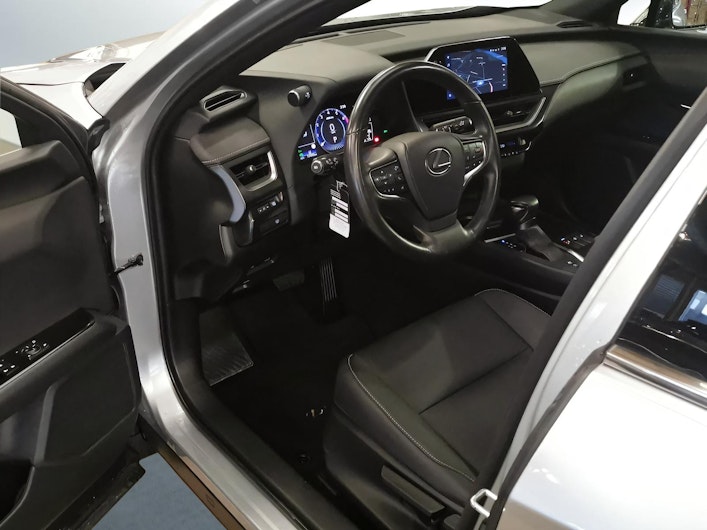 Vehicle image LEXUS UX
