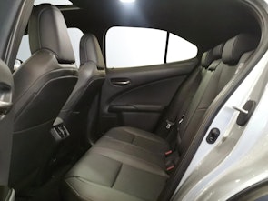 Vehicle image LEXUS UX 250h F-Line