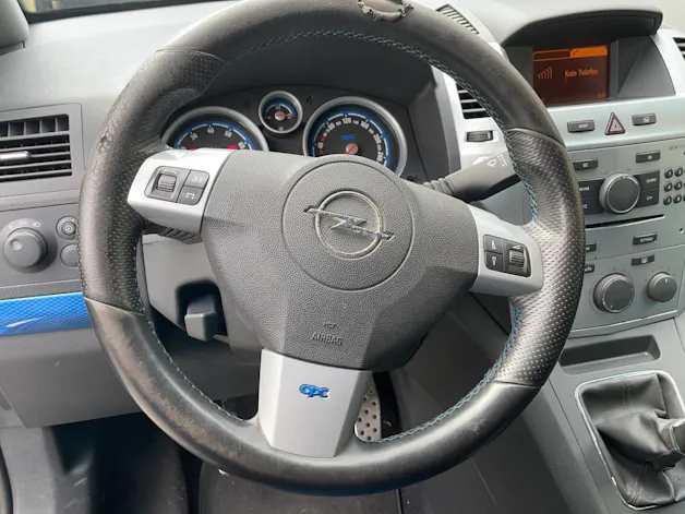 Opel Zafira 2.0 T OPC