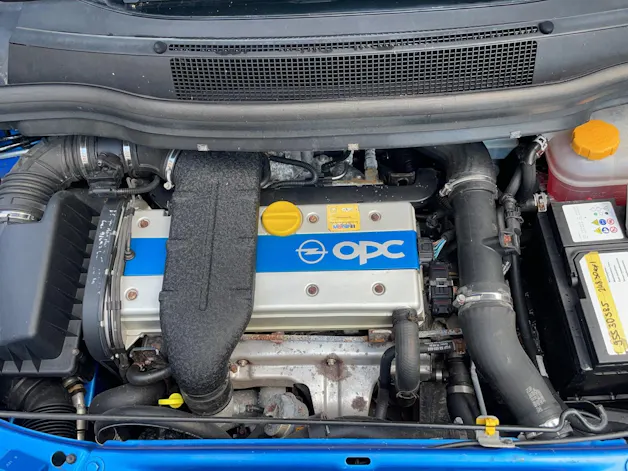 Opel Zafira 2.0 T OPC