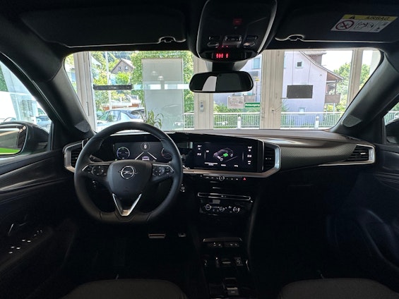 Vehicle image 4 Vehicle image 4