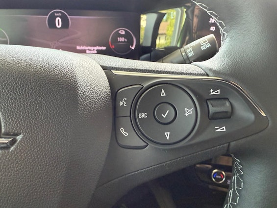 Vehicle image 9 Vehicle image 9