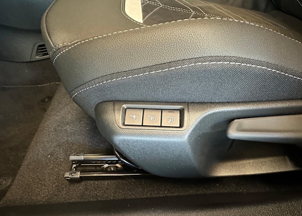 Vehicle image 3 Vehicle image 3