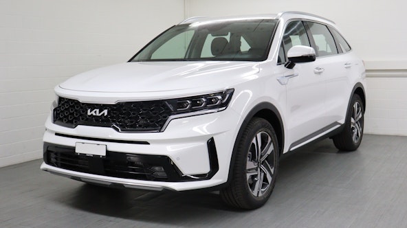 First vehicle image