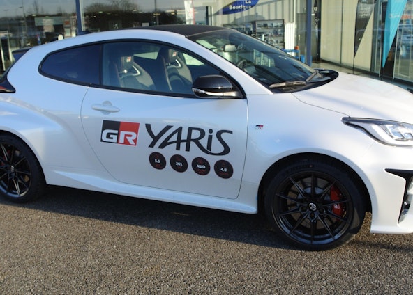 Vehicle image 3 Vehicle image 3