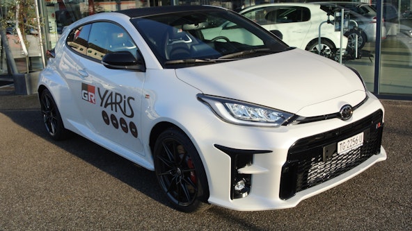 Vehicle image 4 Vehicle image 4