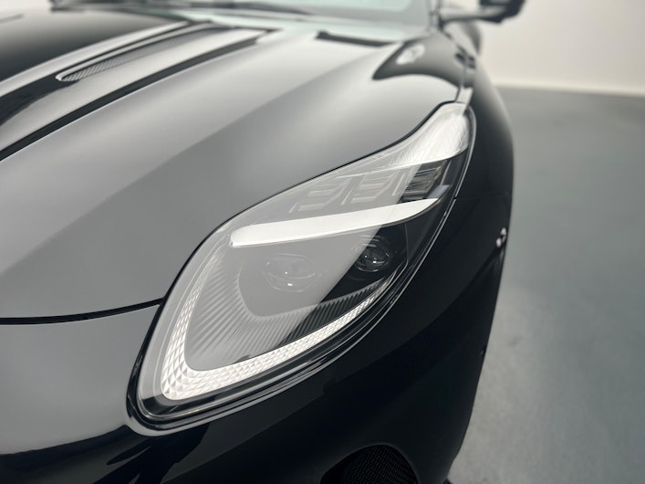 Fahrzeugbild ASTON MARTIN DB12