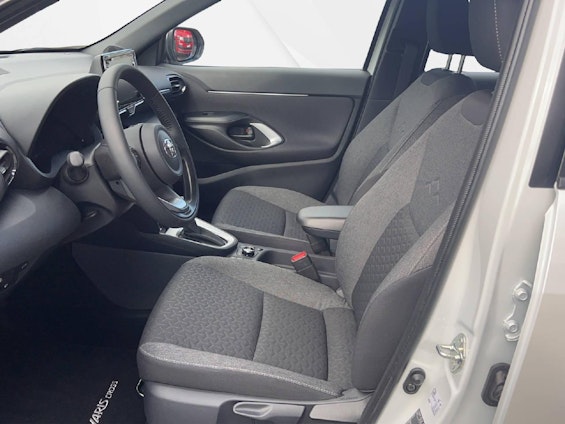 Vehicle image 12