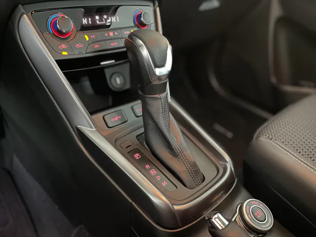 Suzuki S-Cross 1.5 Compact Top Hybrid 4x4