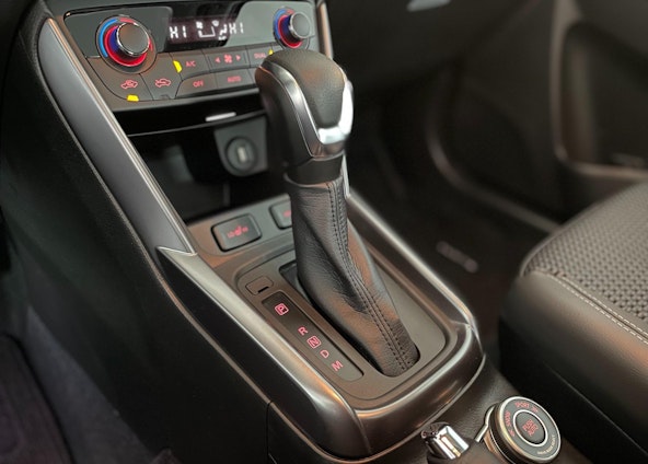 Vehicle image 17 Vehicle image 17