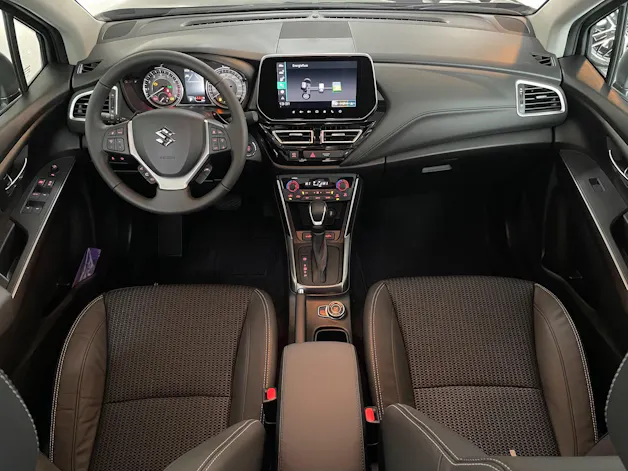 Suzuki S-Cross 1.5 Compact Top Hybrid 4x4