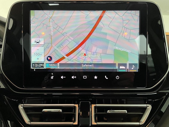 Vehicle image 18 Vehicle image 18