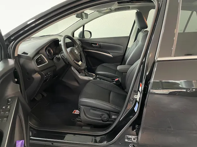 Suzuki S-Cross 1.5 Compact Top Hybrid 4x4