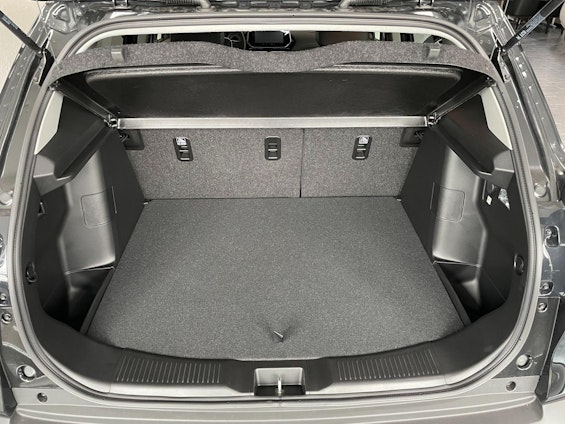 Vehicle image 29 Vehicle image 29