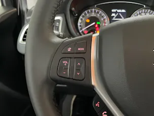Suzuki S-Cross 1.5 Compact Top Hybrid 4x4