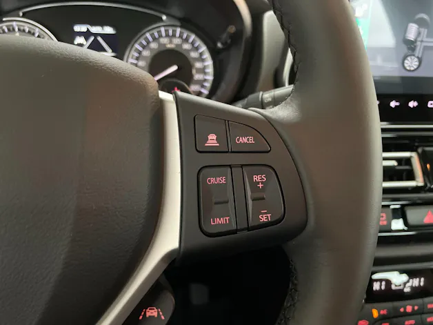 Suzuki S-Cross 1.5 Compact Top Hybrid 4x4