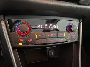 Suzuki S-Cross 1.5 Compact Top Hybrid 4x4