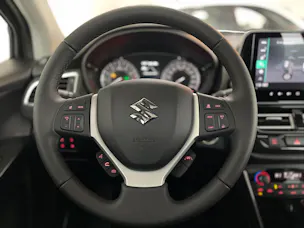Suzuki S-Cross 1.5 Compact Top Hybrid 4x4