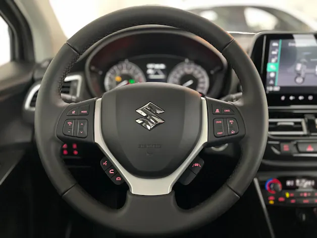 Suzuki S-Cross 1.5 Compact Top Hybrid 4x4
