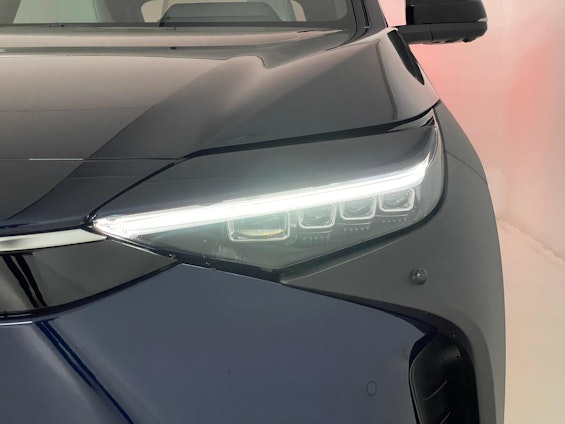 Vehicle image 19 Vehicle image 19