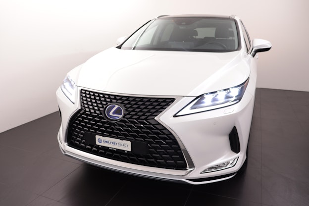 First vehicle image