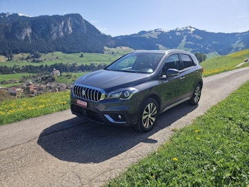 Vehicle image SUZUKI S-CROSS 0 Vehicle image SUZUKI S-CROSS 0