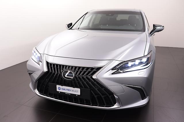 LEXUS ES 300h Excellence: Jetzt Probefahrt buchen!