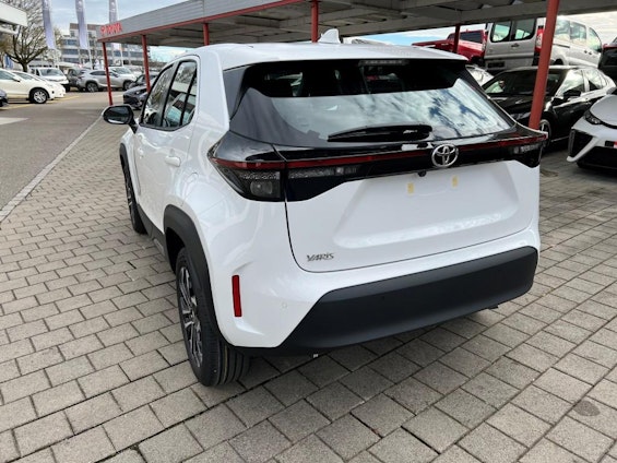 Vehicle image 3 Vehicle image 3