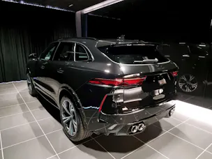 Jaguar F-Pace 5.0 V8 SVR AWD