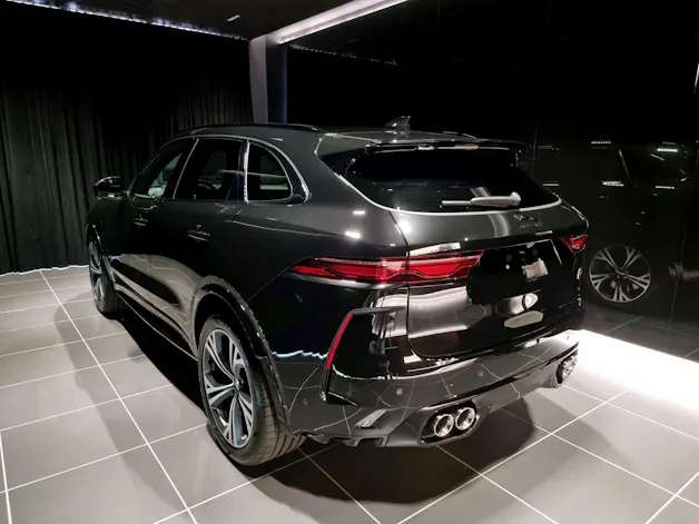 Jaguar F-Pace 5.0 V8 SVR AWD