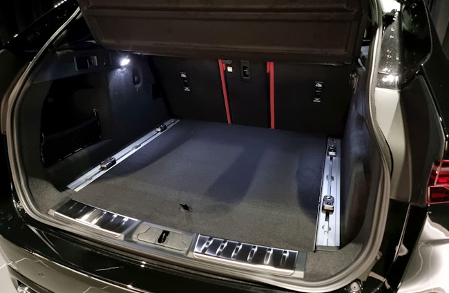 Vehicle image 4 Vehicle image 4