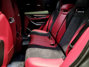 Jaguar F-Pace 5.0 V8 SVR AWD