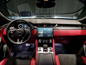 Jaguar F-Pace 5.0 V8 SVR AWD