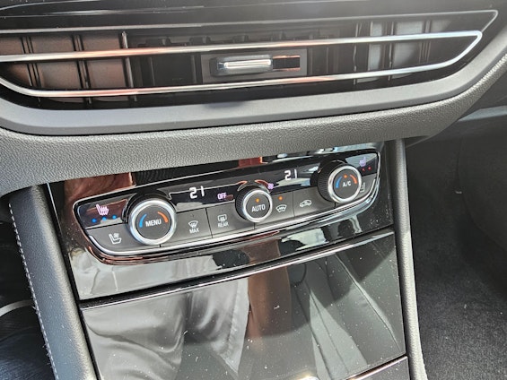 Vehicle image 22 Vehicle image 22