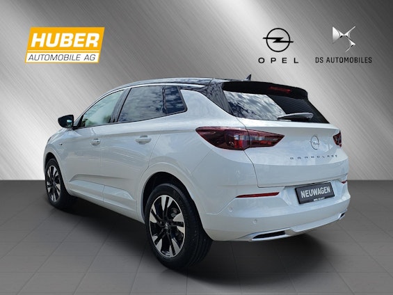 Vehicle image 3 Vehicle image 3