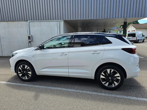Opel Grandland 1.6 T PHEV Elegance