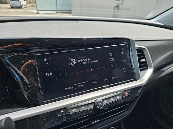 Vehicle image 16 Vehicle image 16