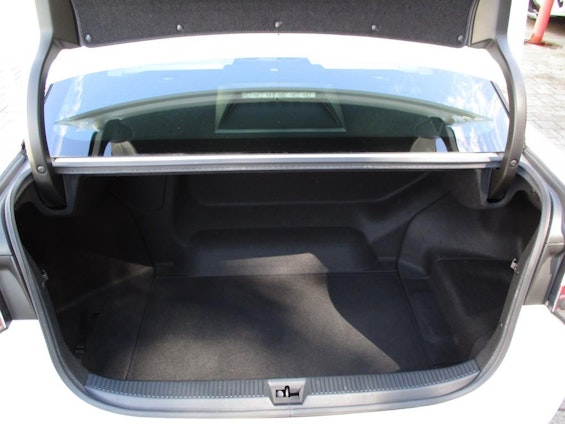 Vehicle image 11 Vehicle image 11