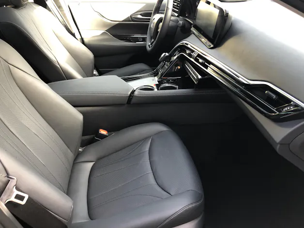 Toyota Mirai Fuel Cell Platinum