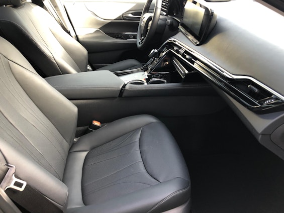 Vehicle image 14 Vehicle image 14