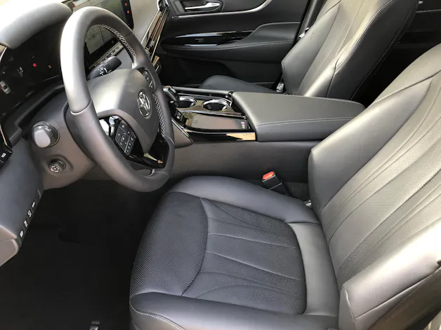Toyota Mirai Fuel Cell Platinum