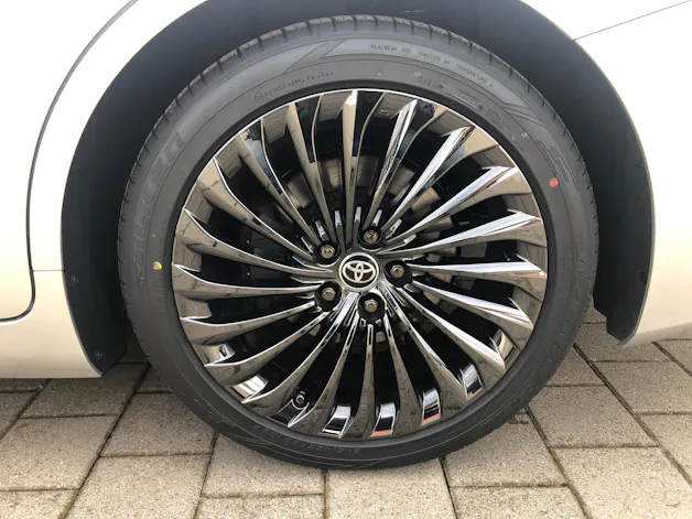 Toyota Mirai Fuel Cell Platinum