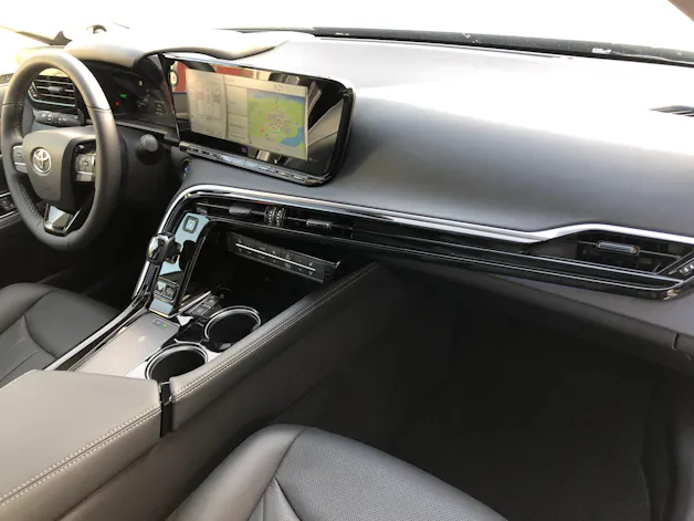 Toyota Mirai Fuel Cell Platinum