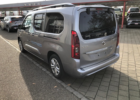 Vehicle image 3 Vehicle image 3