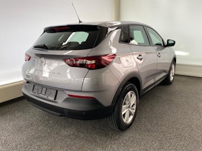 Vehicle image OPEL Grandland 1.2 T Edition