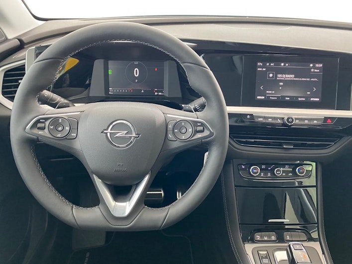 Vehicle image OPEL GRANDLAND