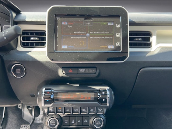 Vehicle image 14 Vehicle image 14