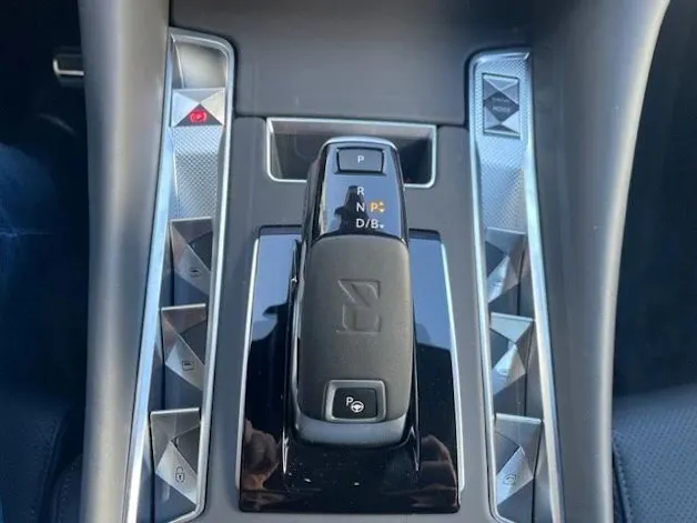 DS Automobiles 9 1.6 E-Tense Rivoli+ 4x4