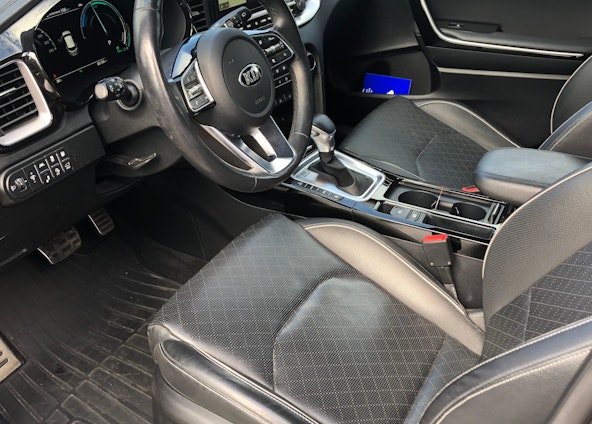 Vehicle image 4 Vehicle image 4